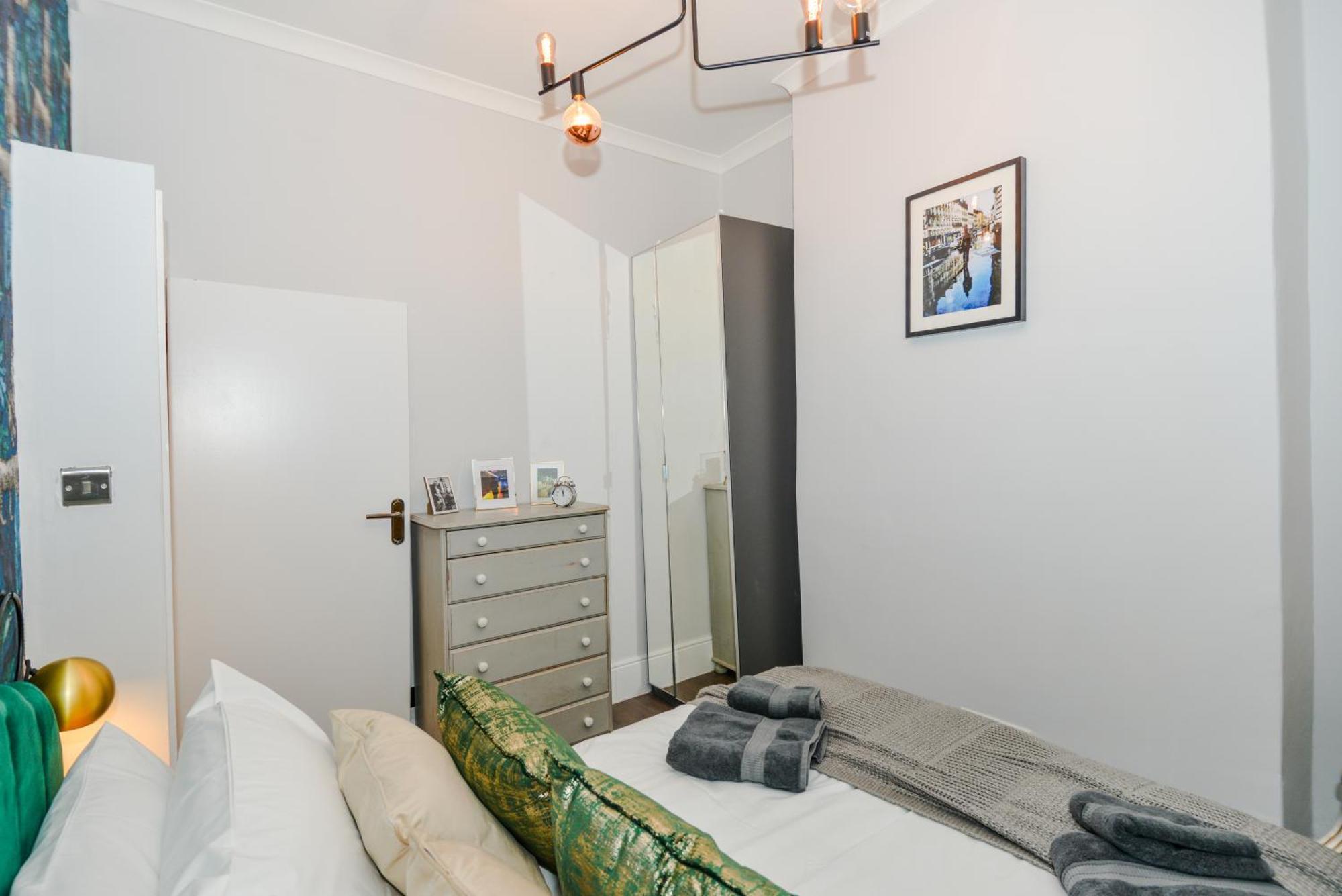 Cosy 1 Bedroom Home For Small Families London Eksteriør bilde