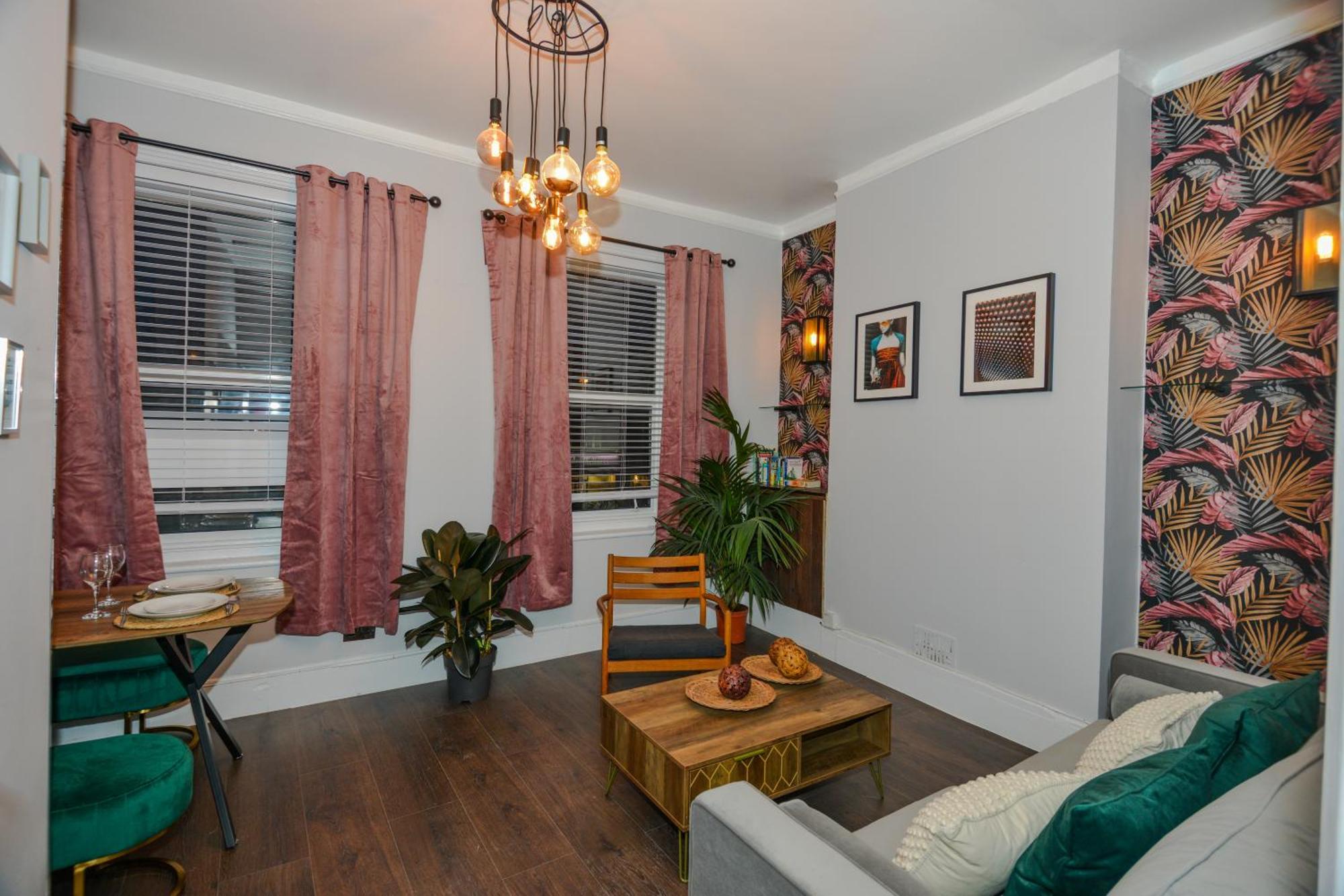 Cosy 1 Bedroom Home For Small Families London Eksteriør bilde