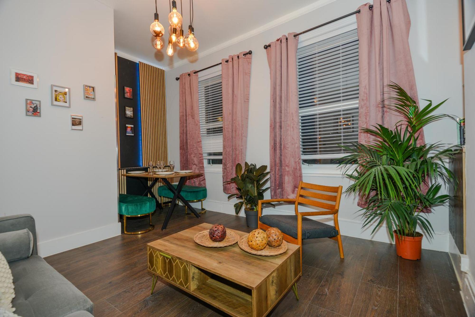 Cosy 1 Bedroom Home For Small Families London Eksteriør bilde